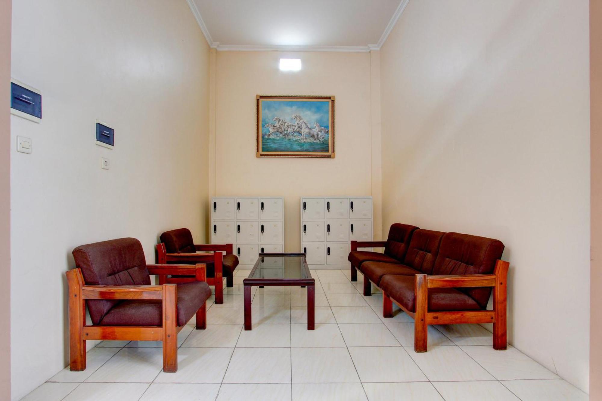 Spot On 93245 Guest House Mulia Dua Syariah Klaten Luaran gambar