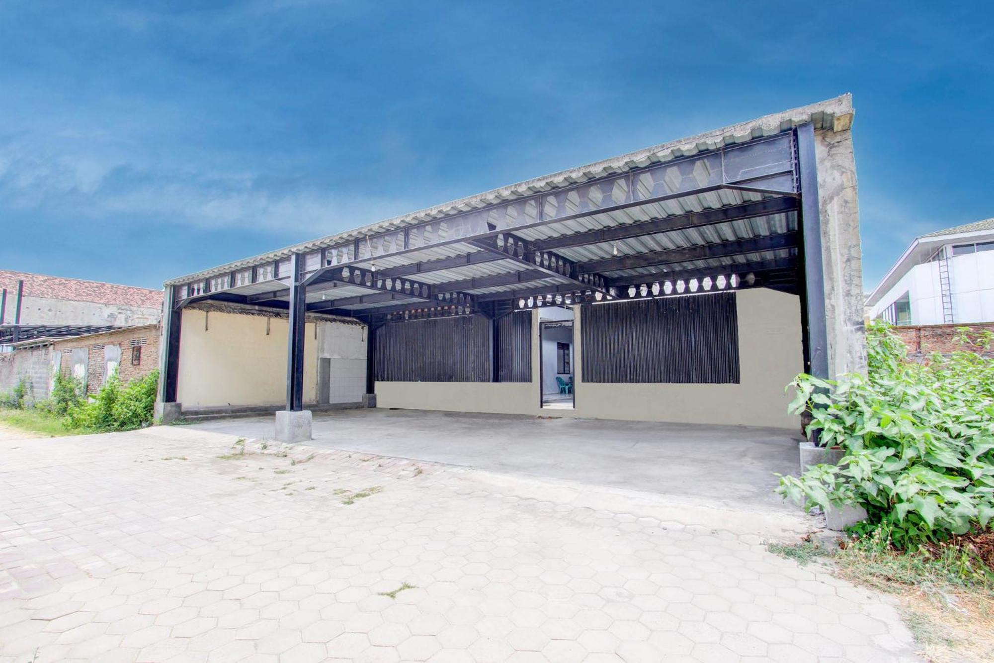 Spot On 93245 Guest House Mulia Dua Syariah Klaten Luaran gambar