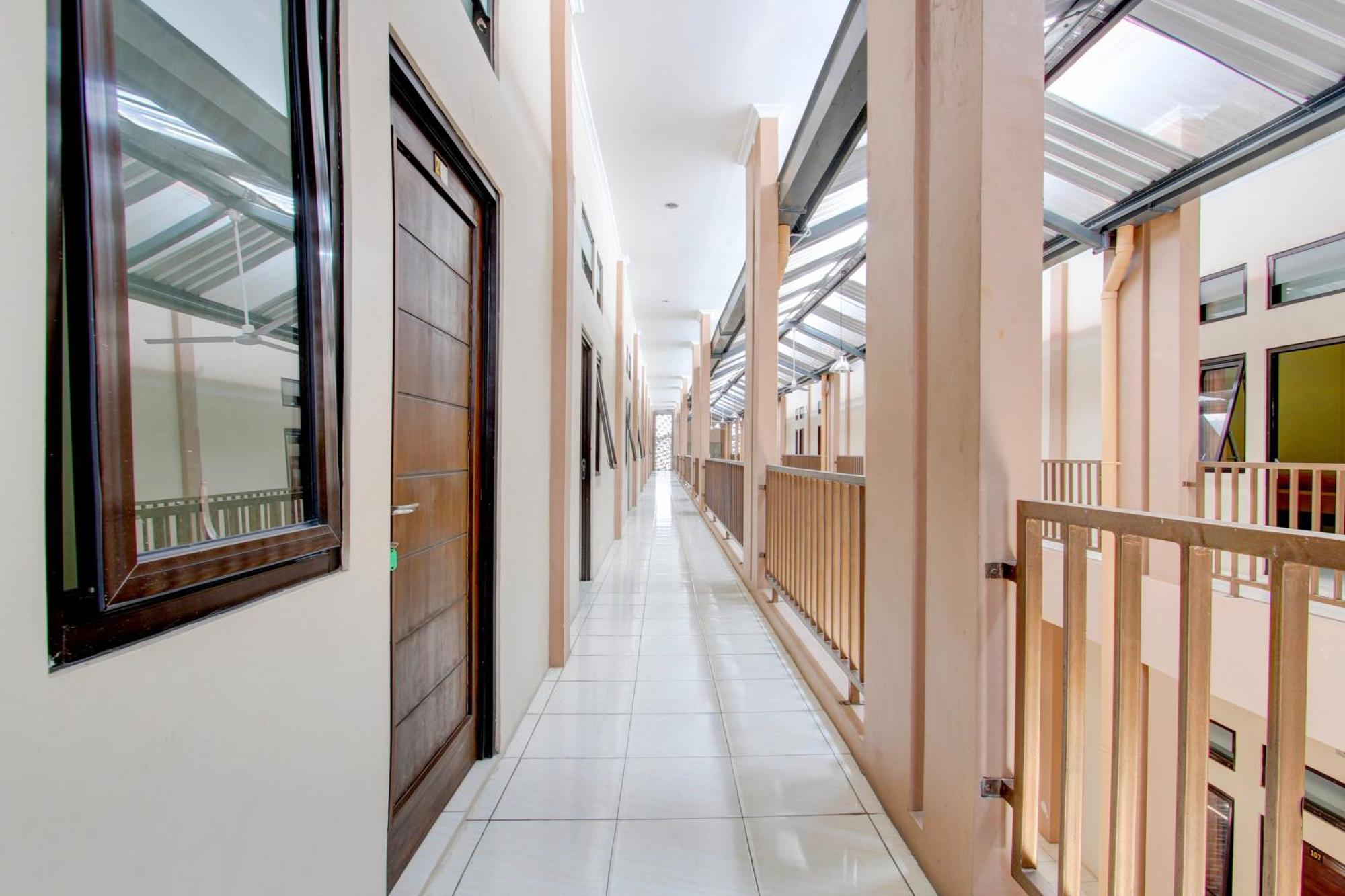 Spot On 93245 Guest House Mulia Dua Syariah Klaten Luaran gambar